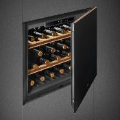 Cava de Vinos de Pared 24" (60 cm) Marca: Smeg Modelo: CVIU621NR1 Color: Negro